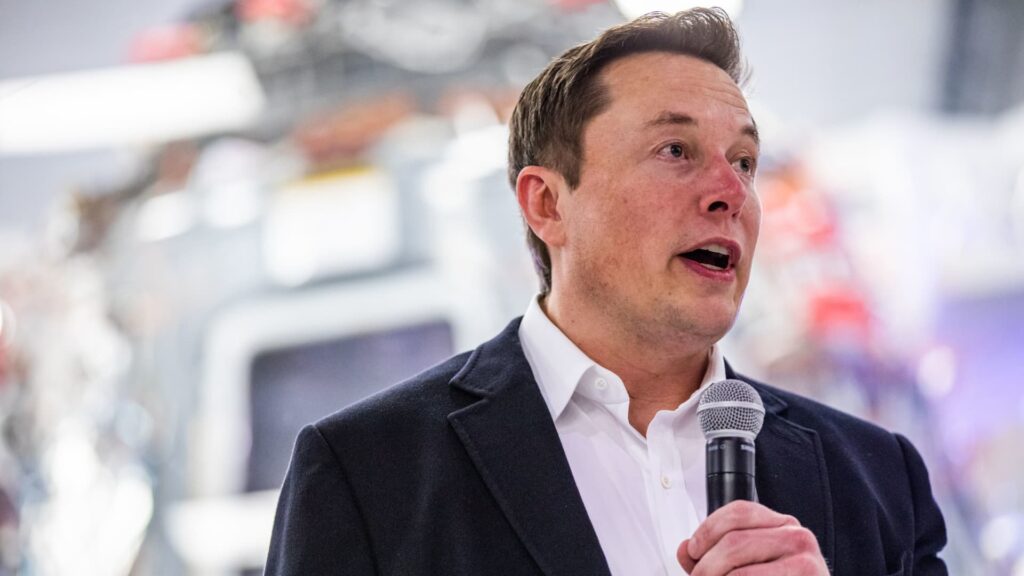 Elon Musk addresses ASML employees, pushes into chip manufacturing