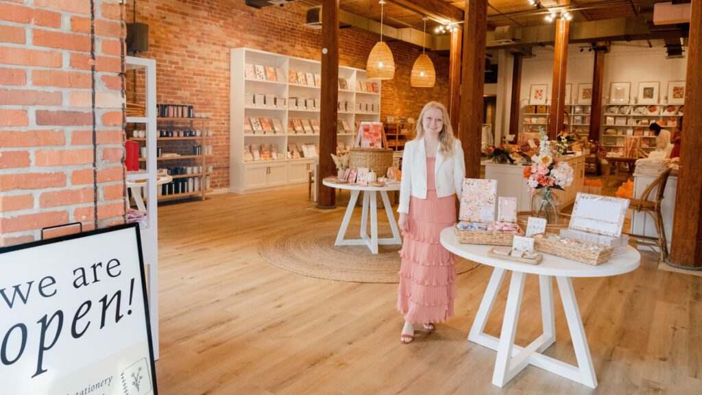 28-year-old paid off over $75,000 in law school loans selling her art