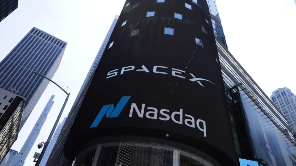 SpaceX seeing interest from short sellers, but most afraid to go against Musk