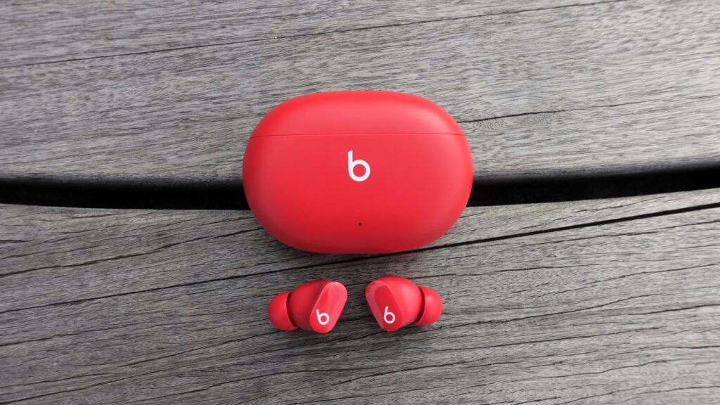 Apple patches eavesdropping vulnerability in Beats Studio Buds