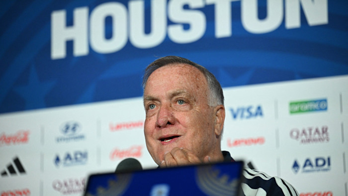 The coach who bonded with Vladimir Putin and took Curaçao to the World Cup