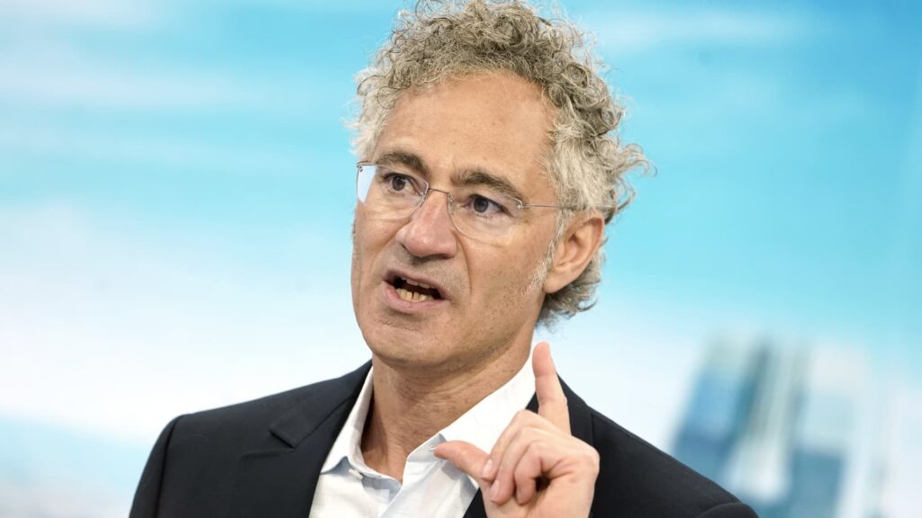 Palantir stock rises 16% on soaring commercial revenue, AI sovereignty