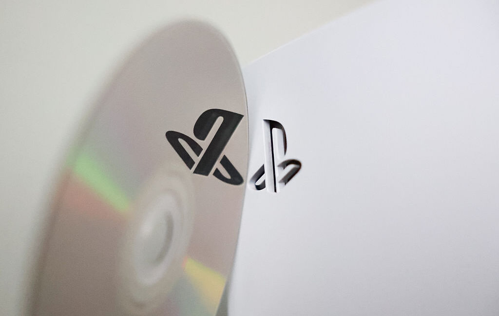 Sony acknowledges backlash, “cautiously” moves ahead with end of PlayStation discs