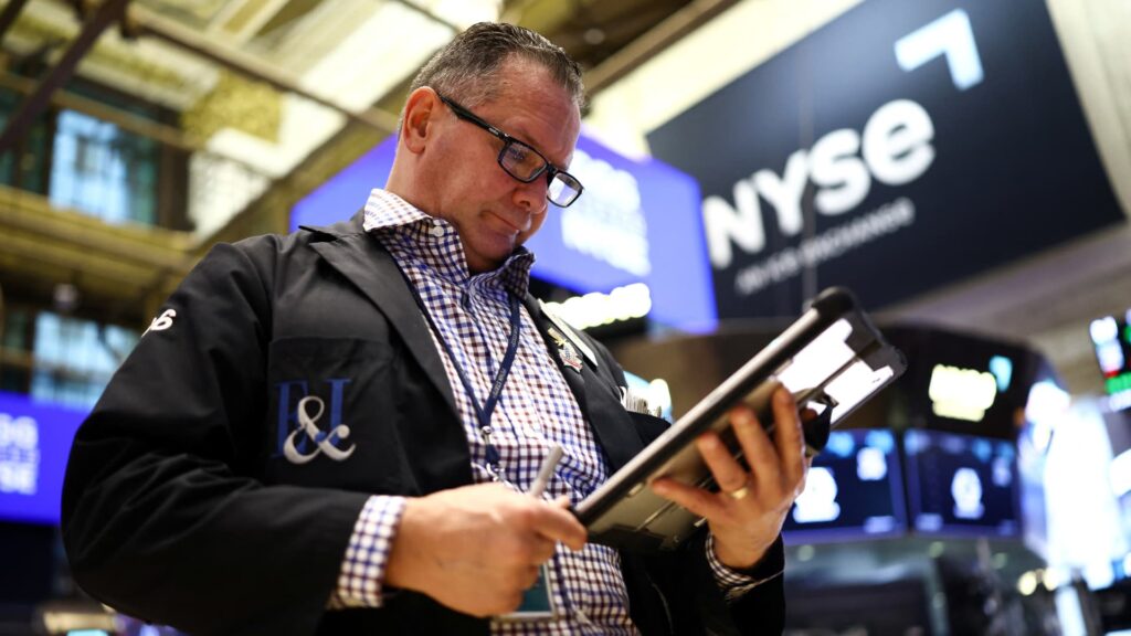 Higher rates are wreaking havoc on these two ETFs. Traders see one bouncing back