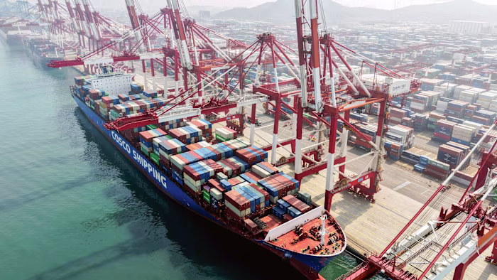 China’s share of global container exports soars to 40%